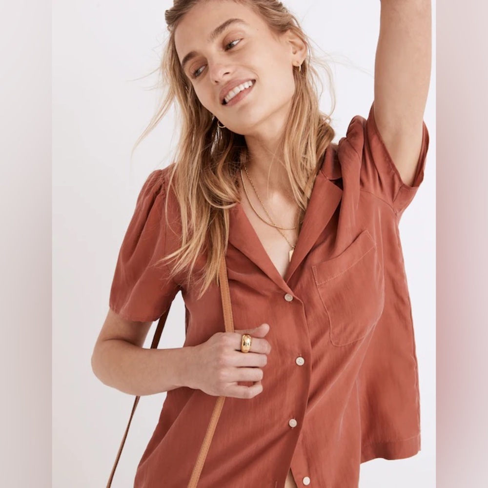 Madewell Silk Puff Sleeve Camp Shirt in Brick. Size Large
